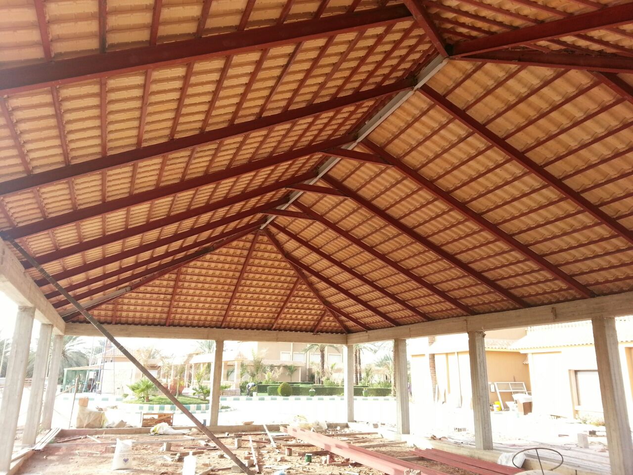 <p>اعمال القرميد</p>