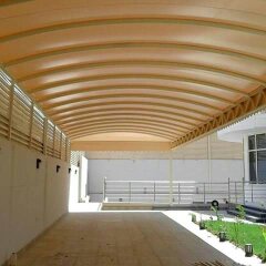<p>مظلات pvc قوس</p>