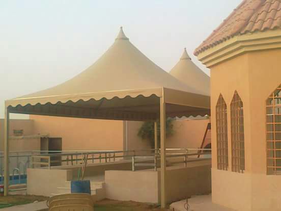 <p>مظلات بي في سي</p>